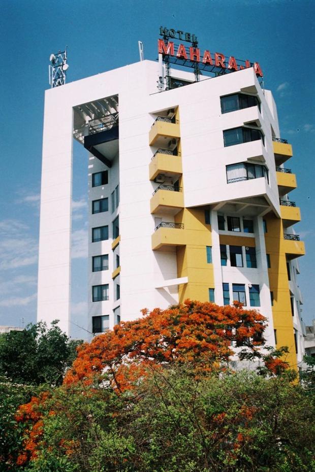 Hotel Maharaja Regency Satara Exterior foto
